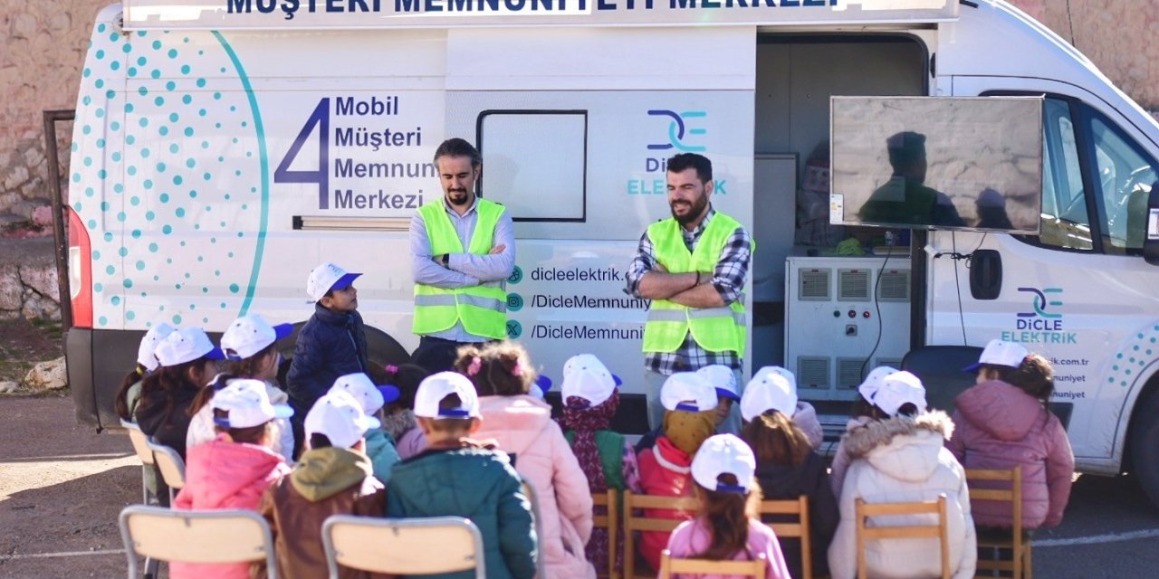 Dicle Elektrik 5 bin kadın ve çocuğa enerji tasarrufu eğitimi verdi