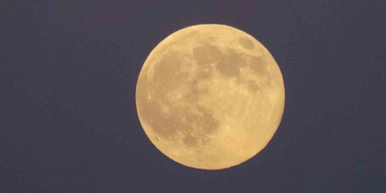 Süper Ay göz kamaştırdı