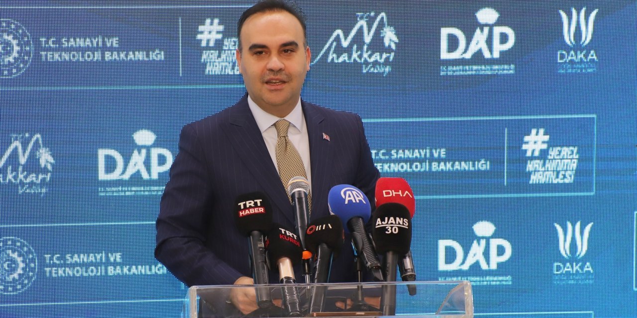 Bakan Kacır: Hakkari'de 221 milyon TL'lik yatırımı hayata geçirdik