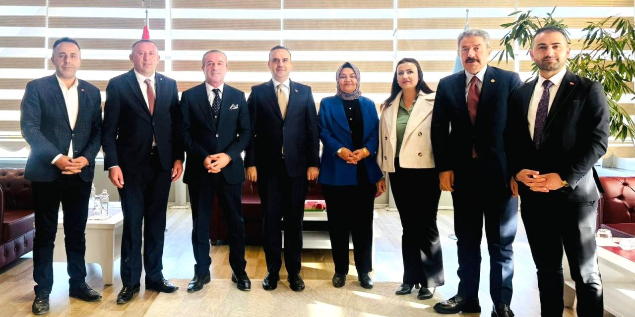 AK Parti İl Başkanı Kaya: "Yüksekova için 250 kişi kapasiteli bir tekstil fabrika binası müjdesini aldık"