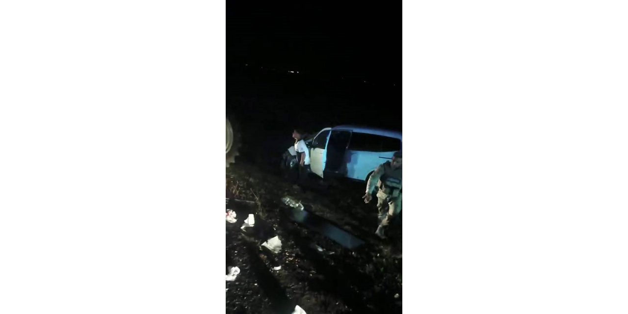 Diyarbakır’da traktör ile hafif ticari araç çarpıştı: 2 yaralı