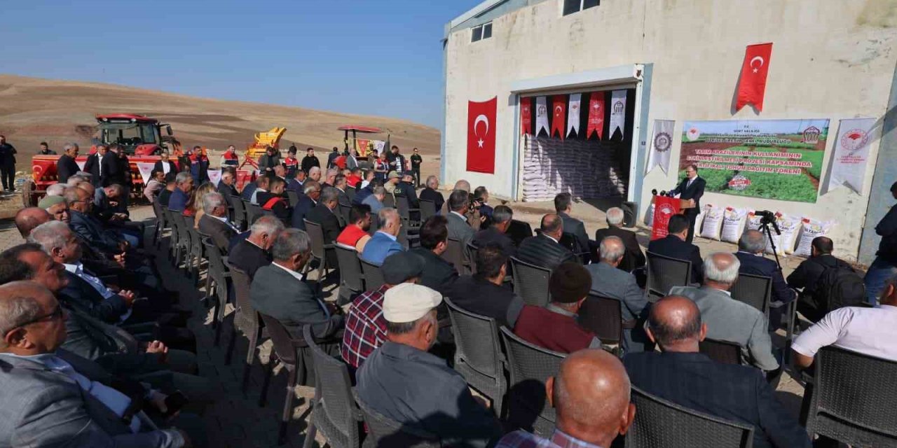 Siirt’te 203 ton kırmızı mercimek çiftçilere ulaştırıldı