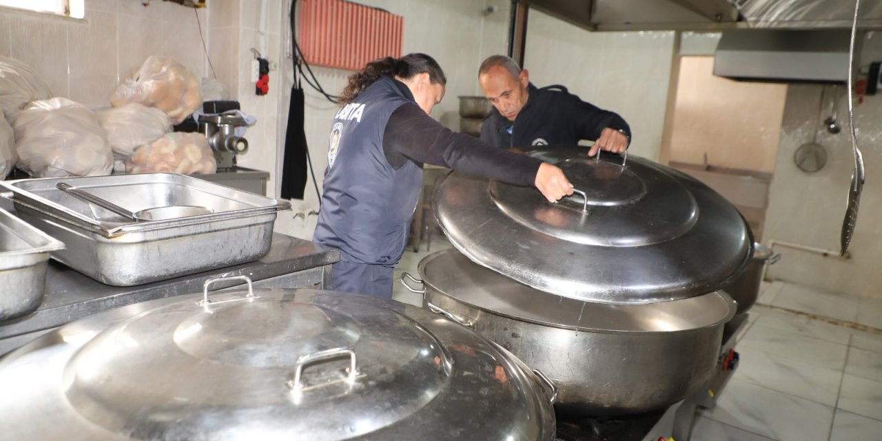 Hakkari’deki okul yemekhanelerinde hijyen denetimi yapıldı