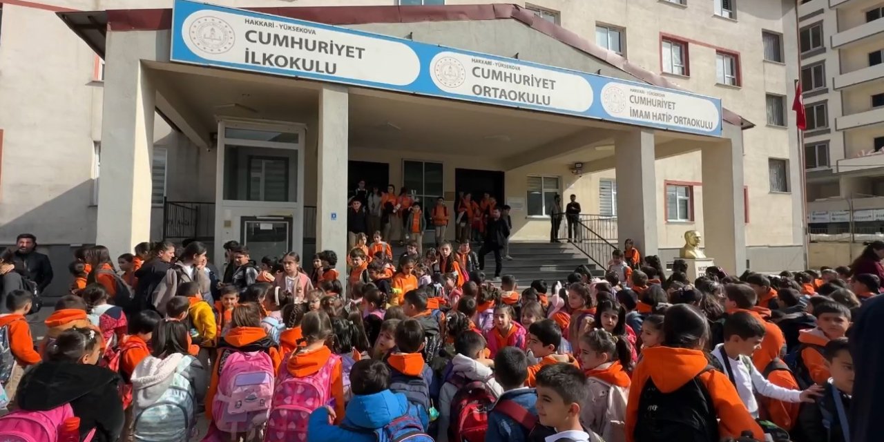 Yüksekova'da 30 bin öğrenci için 9 günlük tatil başladı