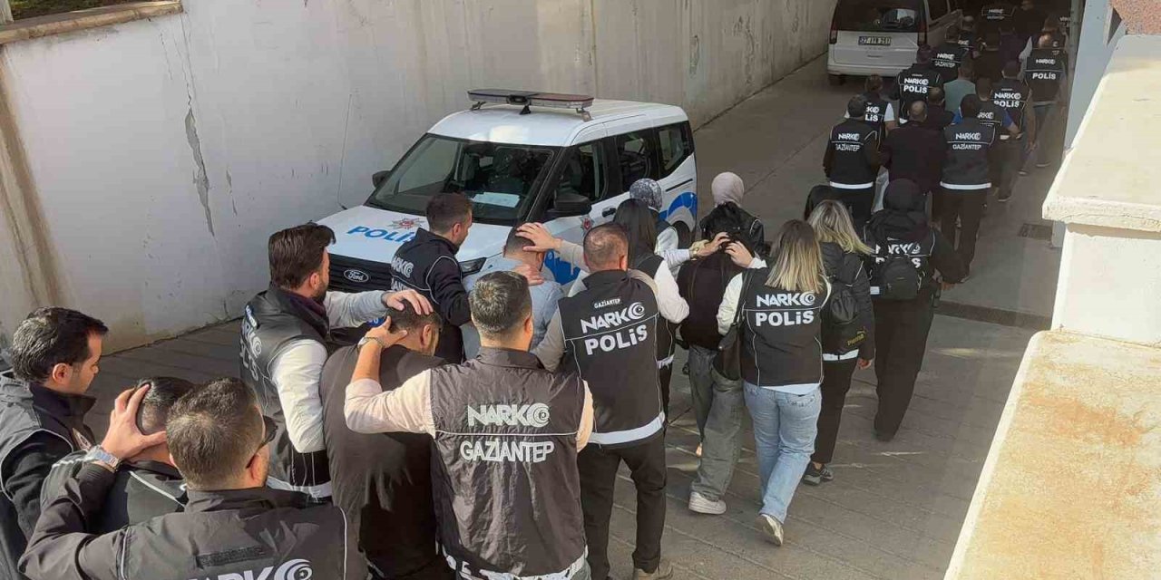 Antep’te uyuşturucu operasyonu: 31 şüpheliden 16’sı tutuklandı, 13’ü adliyeye sevk edildi