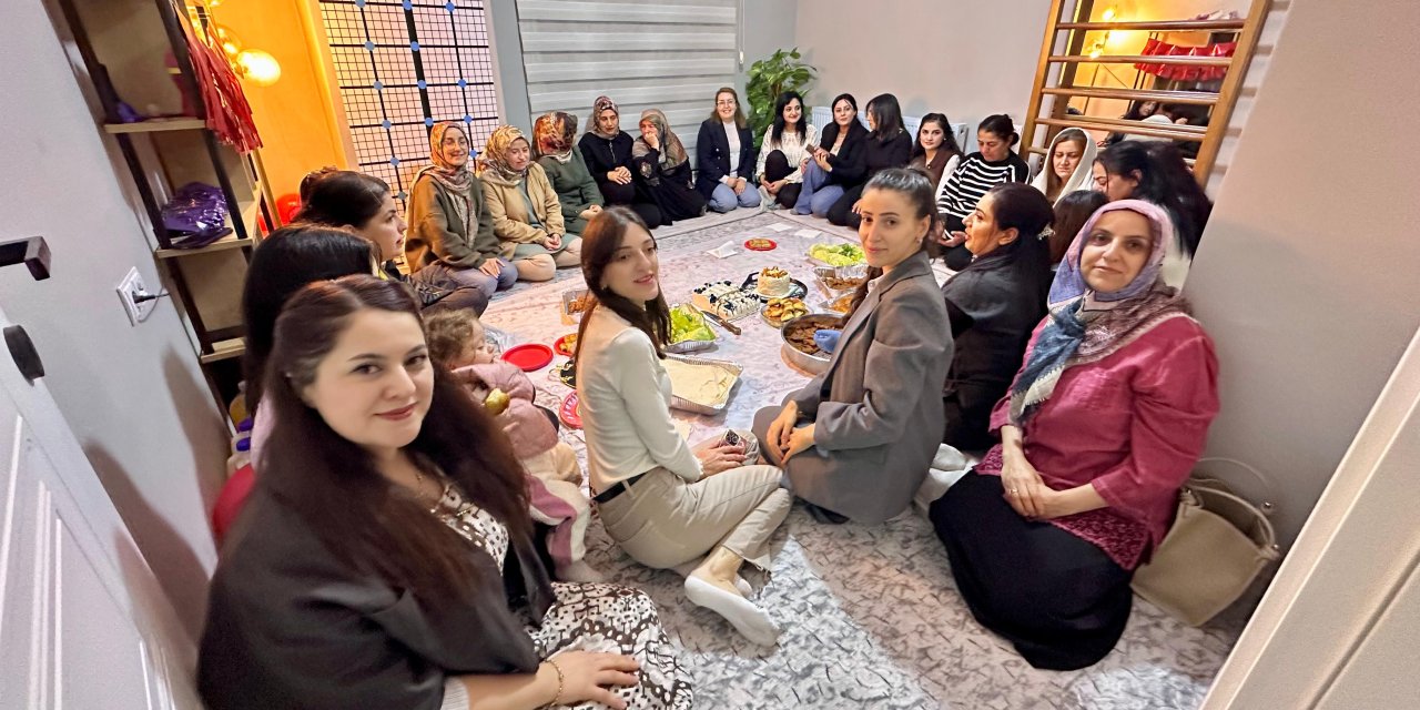 Yüksekova'da AD|ASTRA Fizyoclinic, birinci yılını kadınlarla kutladı