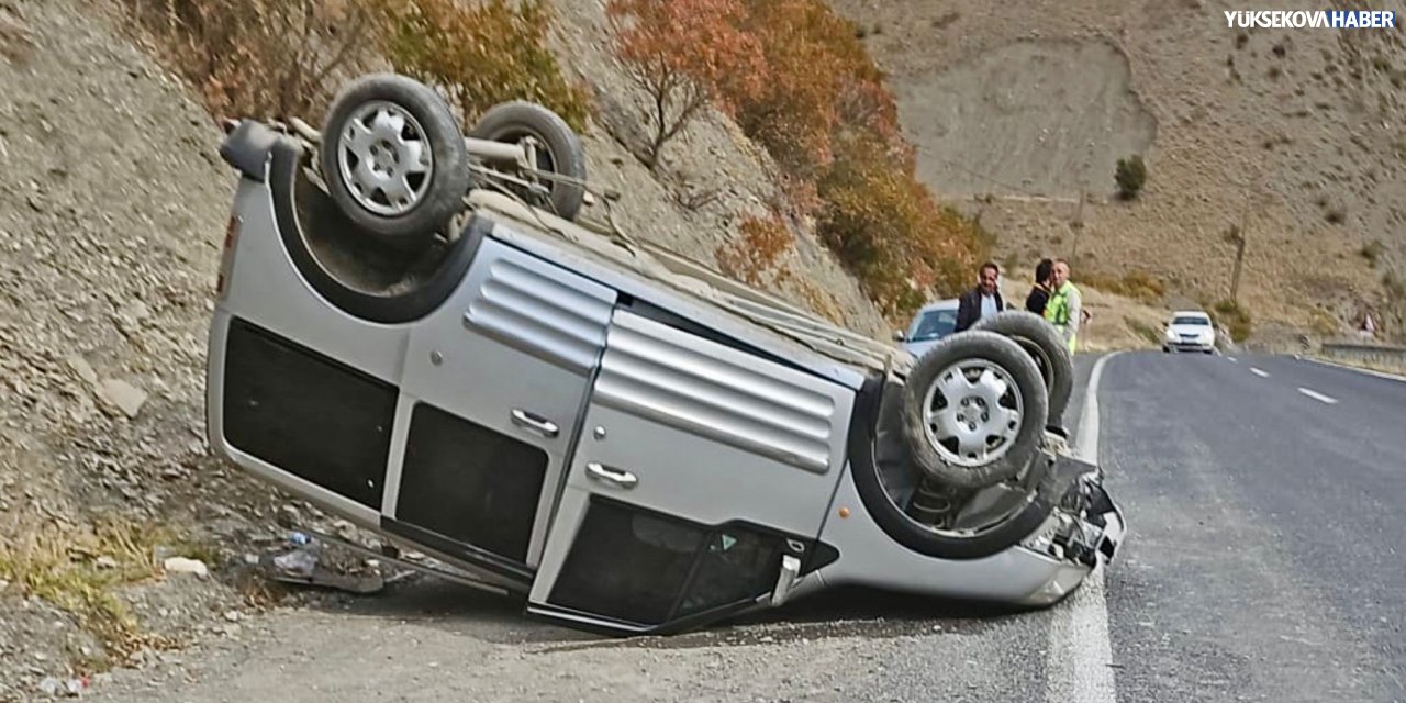 Hakkari yolunda trafik kazası: 2 yaralı
