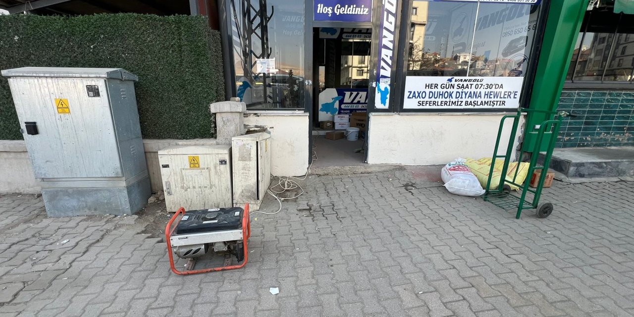 Yüksekova’da elektrik arızası tepkilere neden oldu