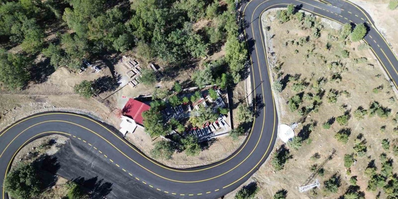 Siirt’te 23 bin 400 metrelik yolun çalışmaları son buldu