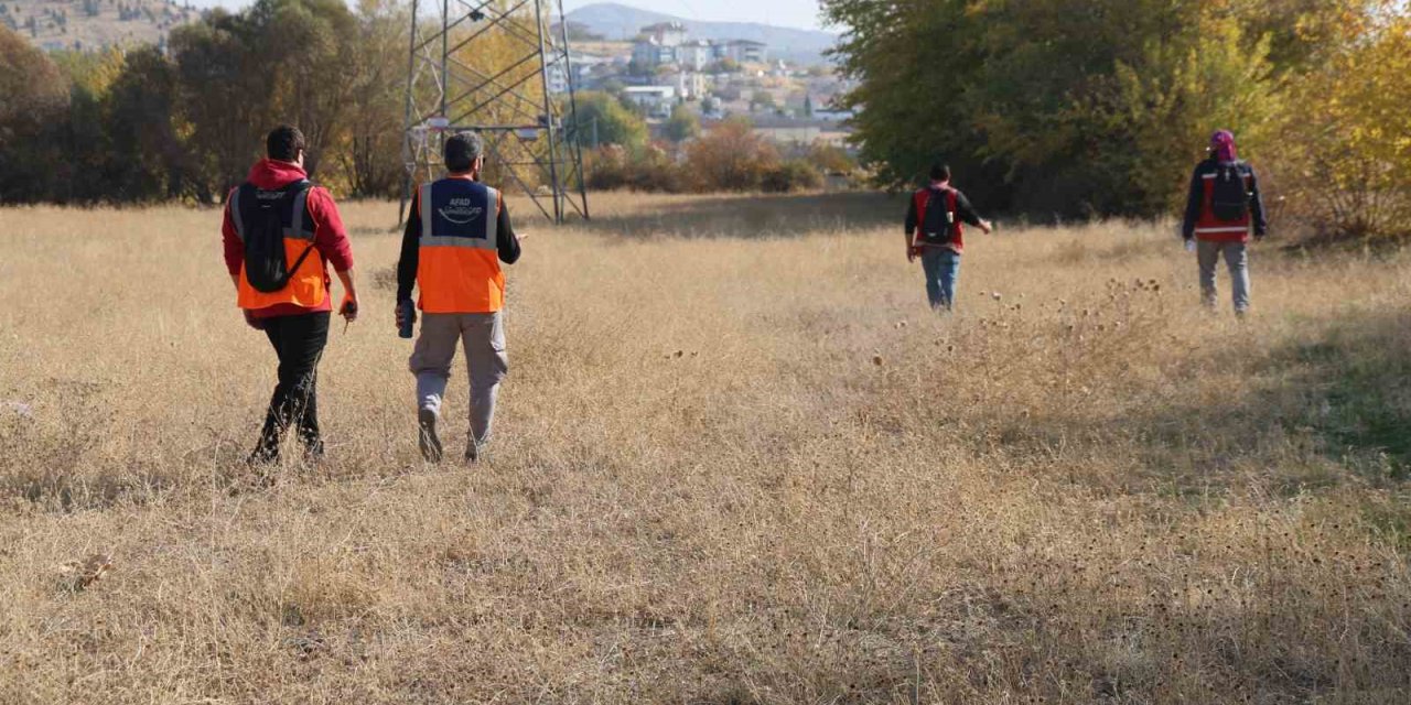 Elazığ'da kaybolan otizmli çocuk, termal dronlarla aranıyor