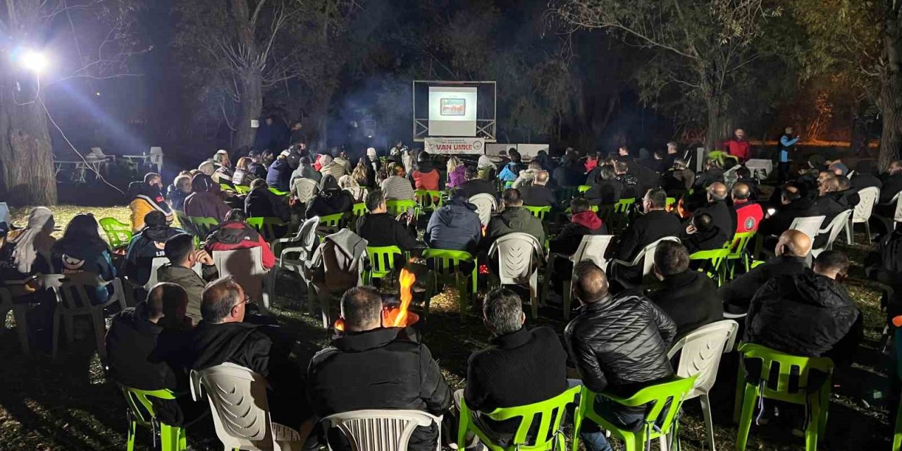 Van’da sağlık yöneticileri afet farkındalık kampında buluştu