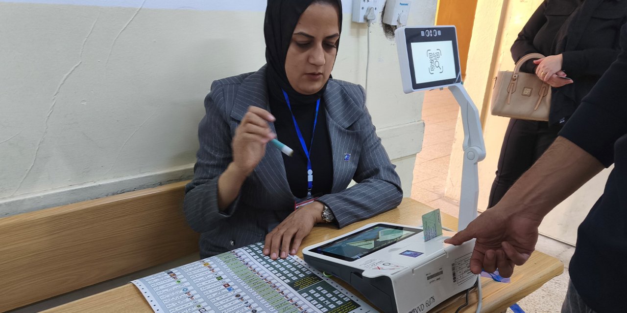 Irak’ta seçim için düzenlenen özel oylamaya katılım yüzde 82,42 oldu