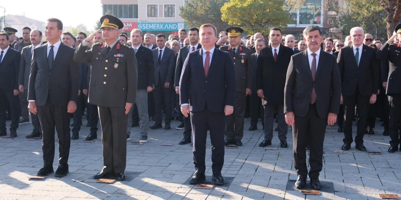 Erzincan’da 10 Kasım'da Atatürk anıldı