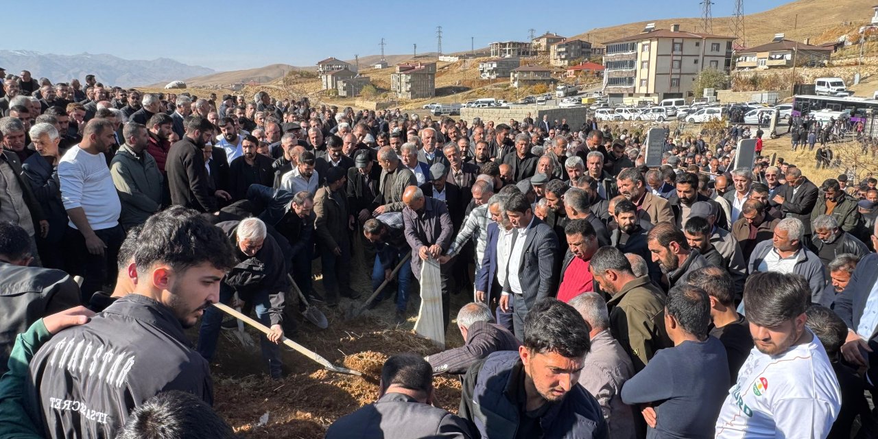 Arif Onat Yüksekova’da toprağa verildi