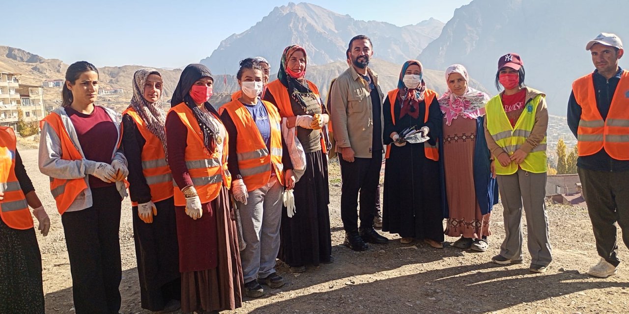 Belediye temizlik personelinden örnek davranış