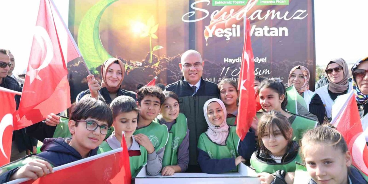 Ağrı’da binlerce fidan dikildi