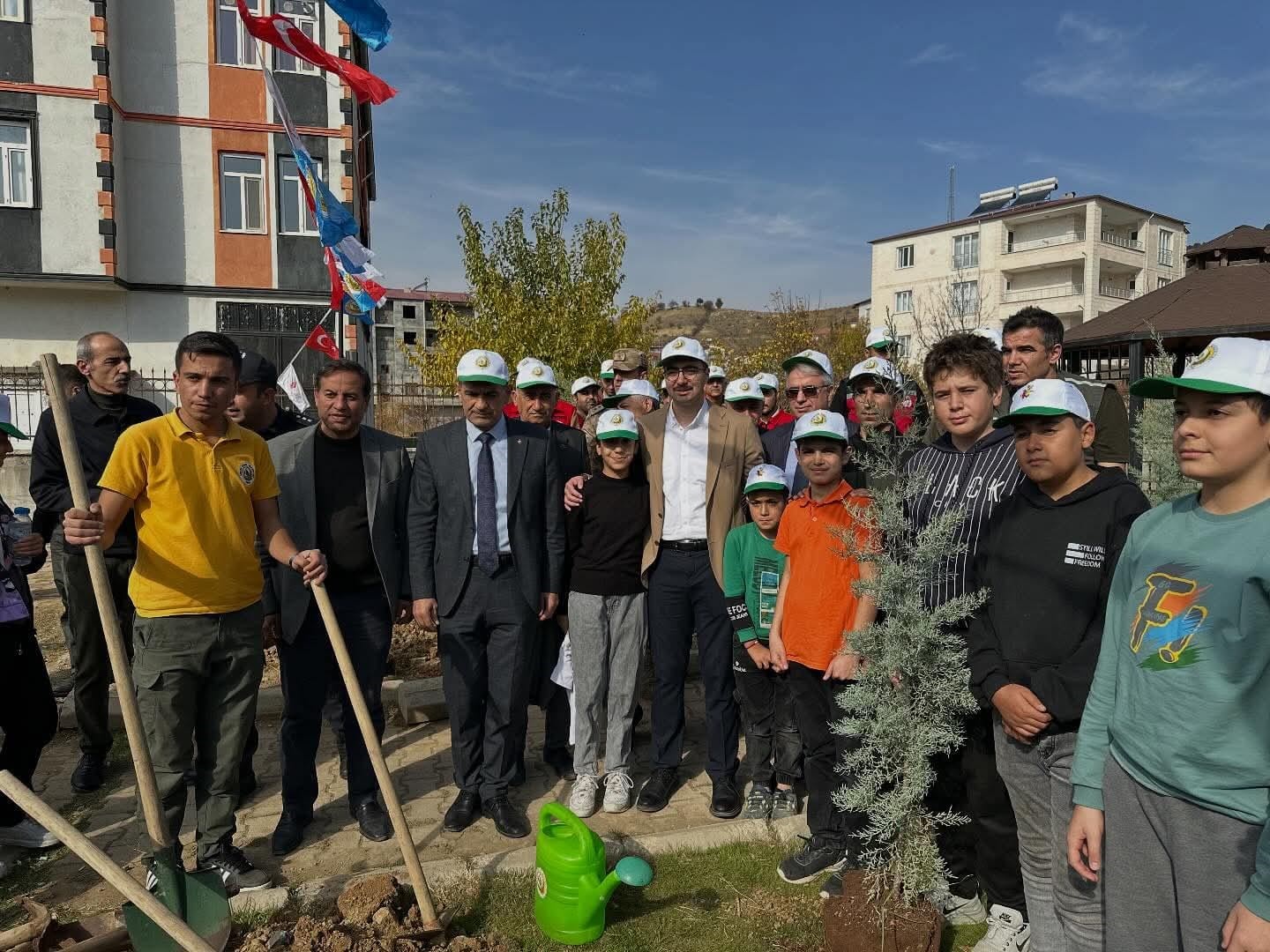 Adıyaman Sincik’te fidanlar toprakla buluştu