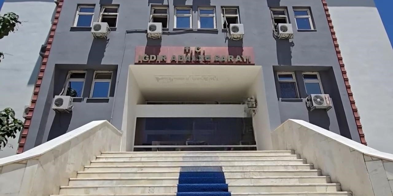 Rüşvet soruşturmasında 2 avukat gözaltına alındı