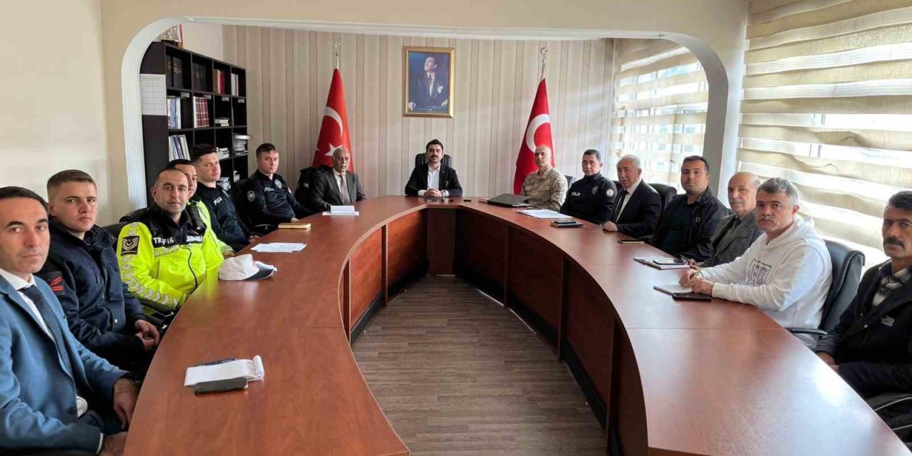 Susuz’da kış tedbirleri toplantısı gerçekleştirildi