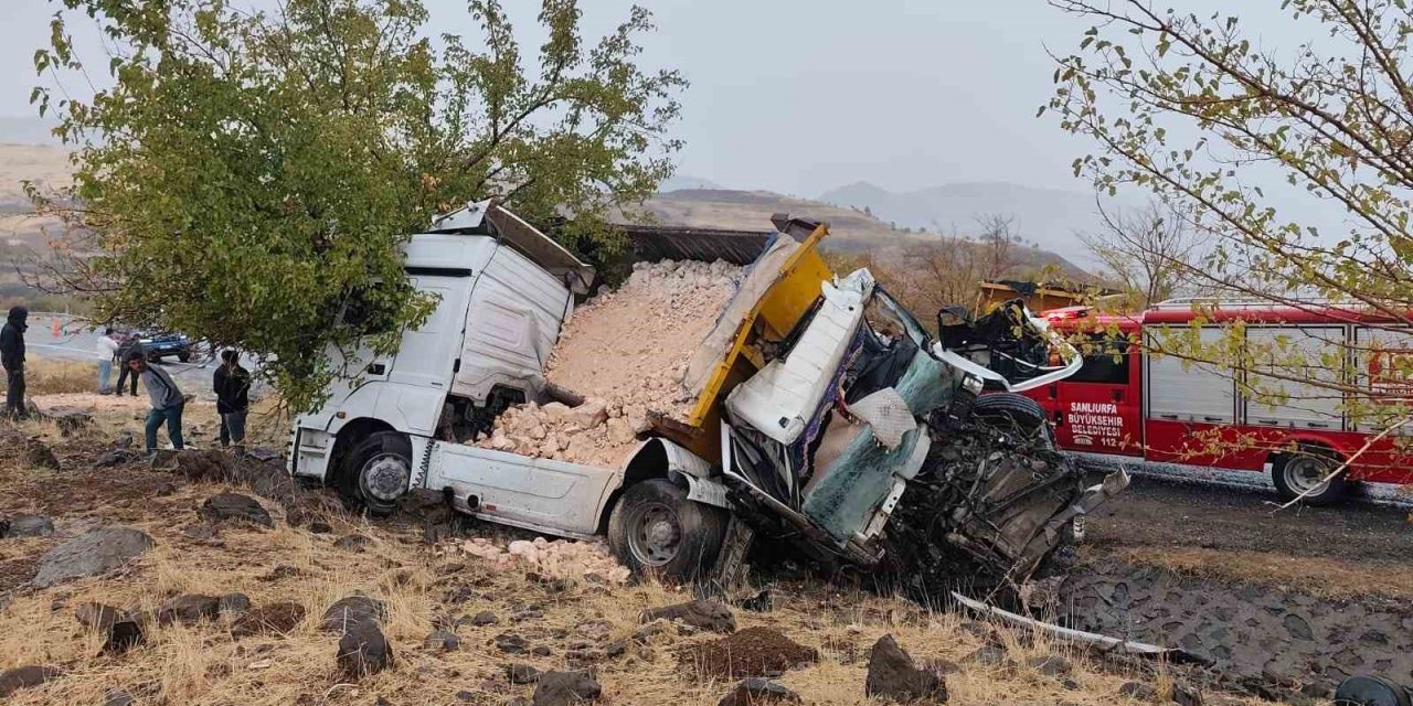 Siverek-Adıyaman yolunda feci kaza: 1 ölü, 1 ağır yaralı