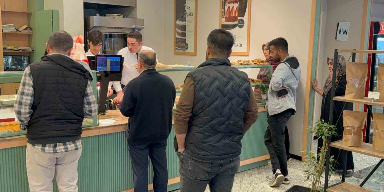 Kışın şerbeti bol tüketip vücudu sıcak tutsun diye tatlıda ’Hacıbaba’ kampanyası