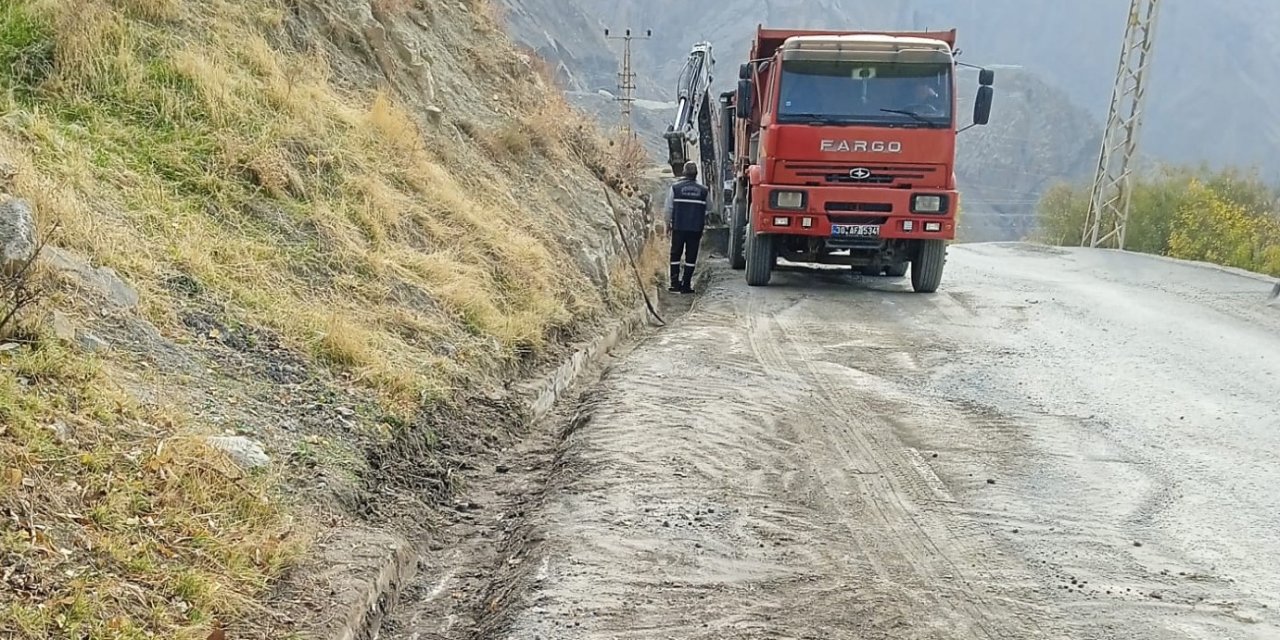Hakkari Belediyesi kış hazırlıklarına hız verdi