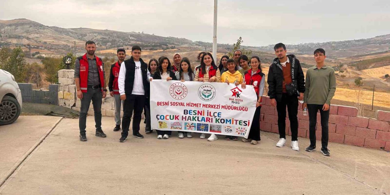 Besni’de YKS adaylarına sosyal destek programı yapıldı