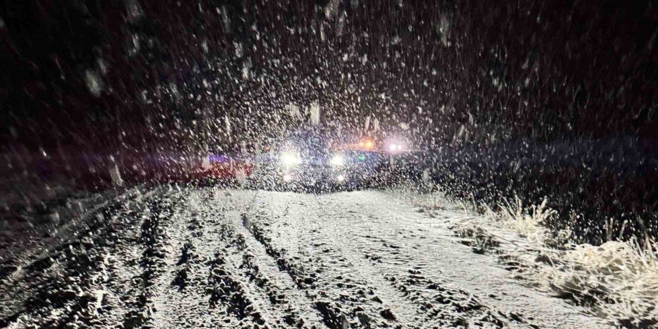 Darende'de kar yağışı etkili oluyor