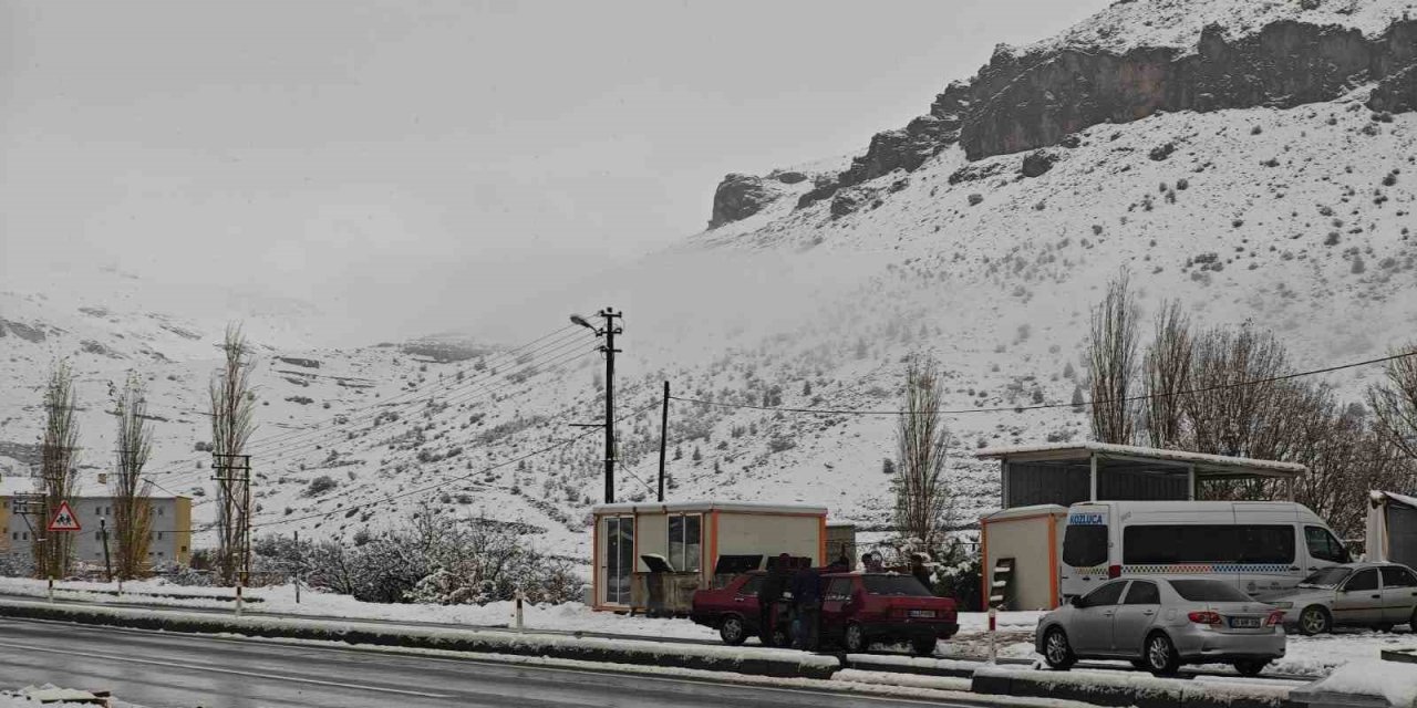 Malatya’da sağanak ve kar yağışı etkili oldu