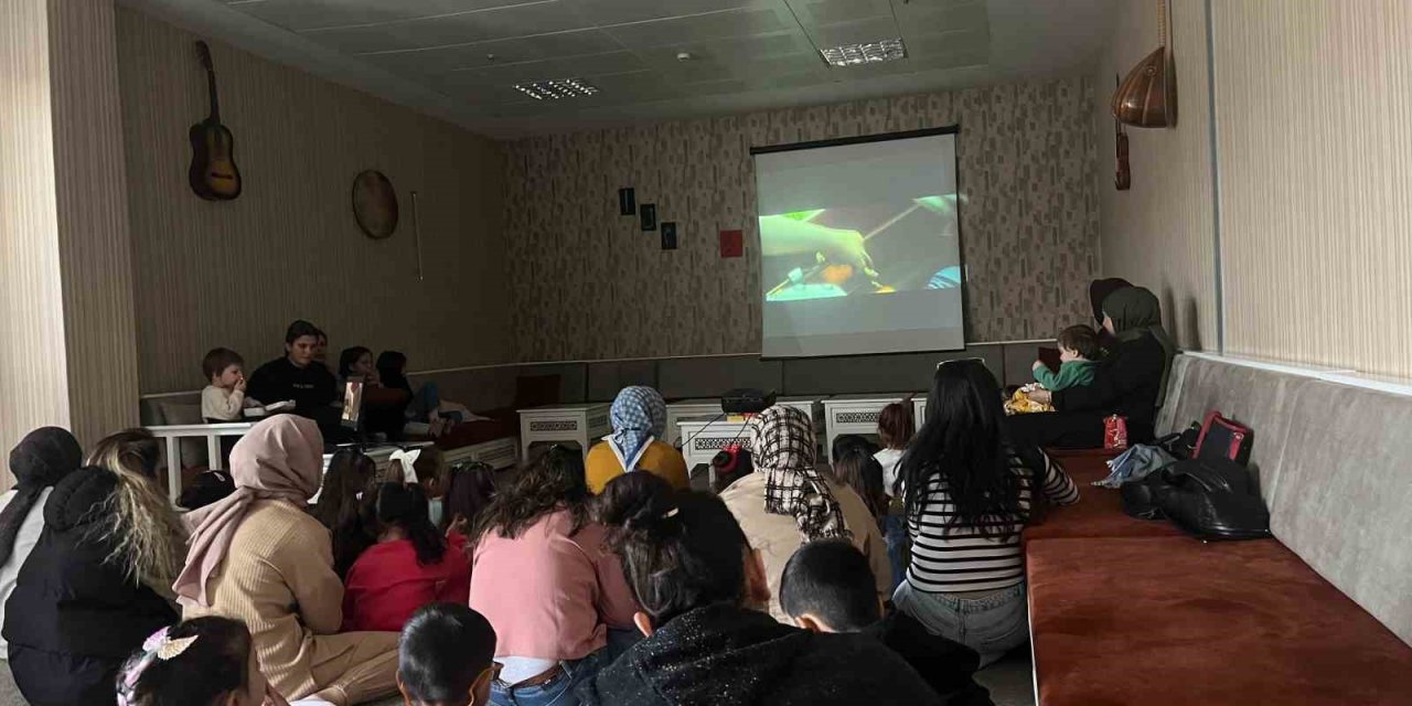 Patnos gençlik merkezinde sinema etkinliği yapıldı