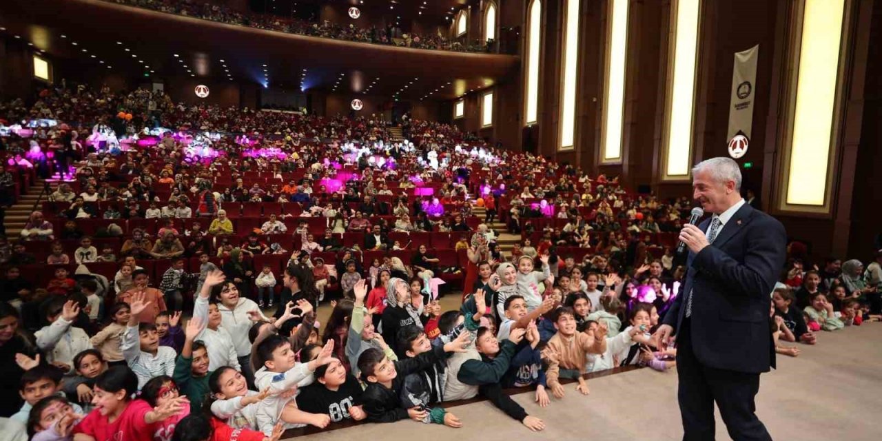 Çocuklar, Şahinbey’in Çocuk Şenliği’nde doyasıya eğlendi