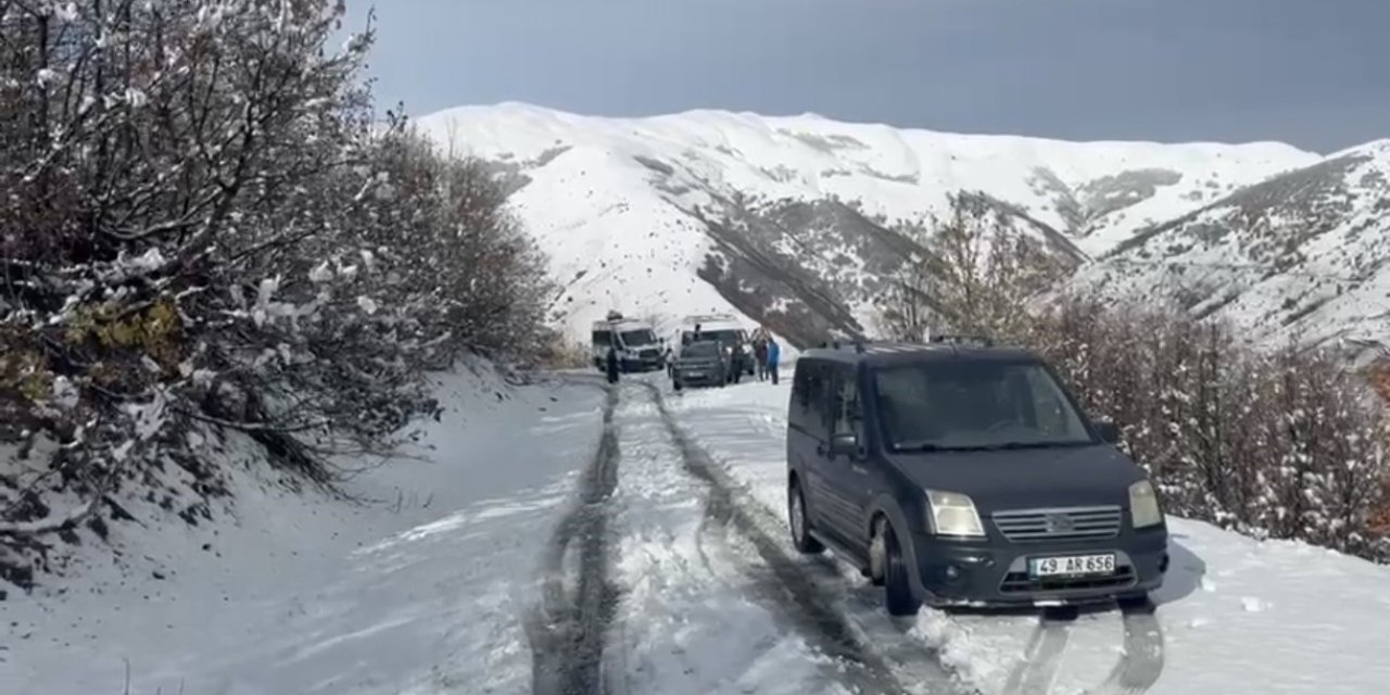 Muş’ta 14 köy yolu kapandı, araçlar mahsur kaldı