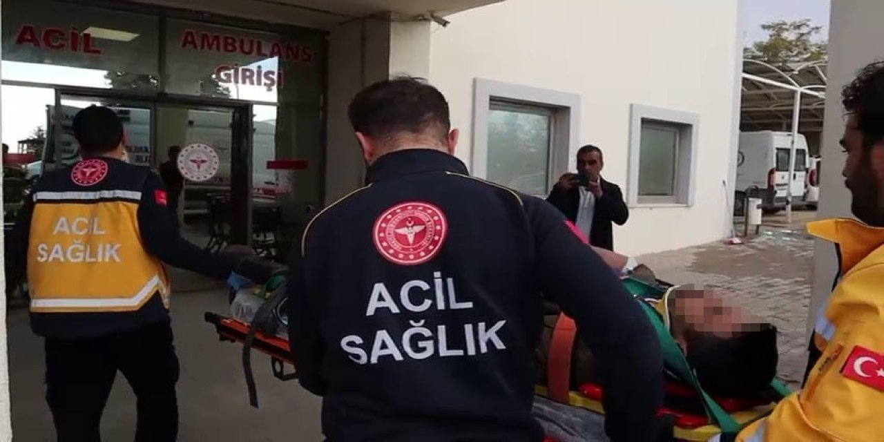 Adıyaman'da şarampole yuvarlanan otomobildeki 5 kişi yaralandı