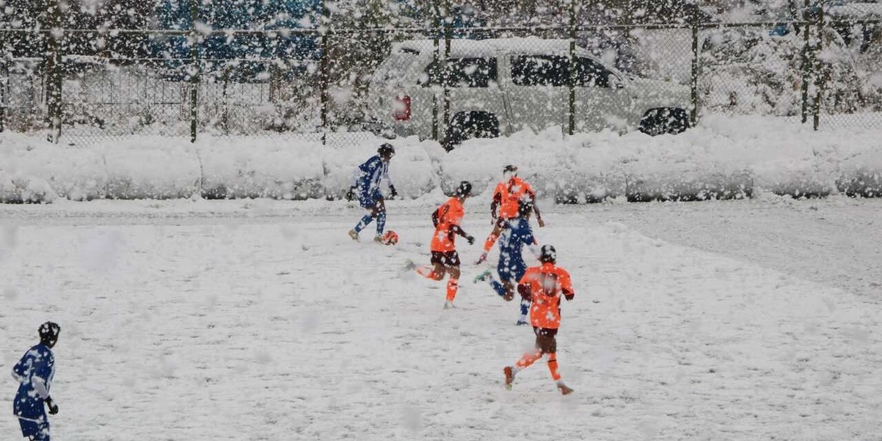 Hakkarigücü, kendi sahasında Trabzonspor'a 2-1 mağlup oldu