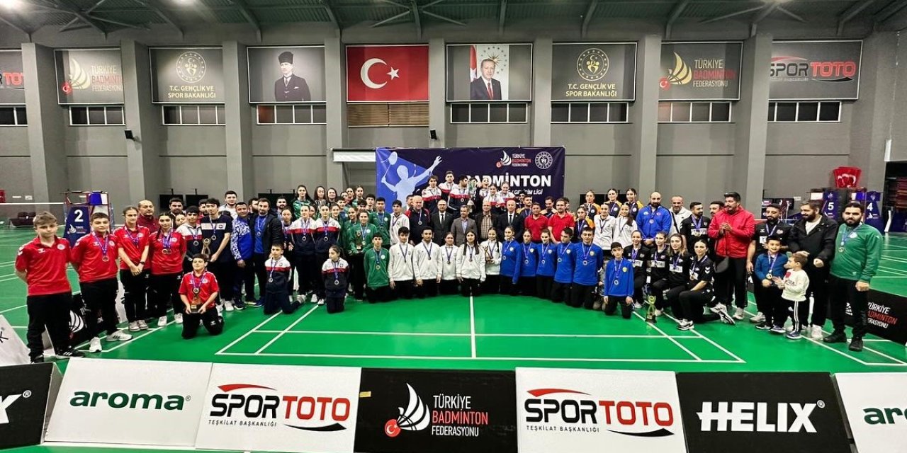 Badmintonda Erzincan Telekom Spor ikinciliğe uzandı