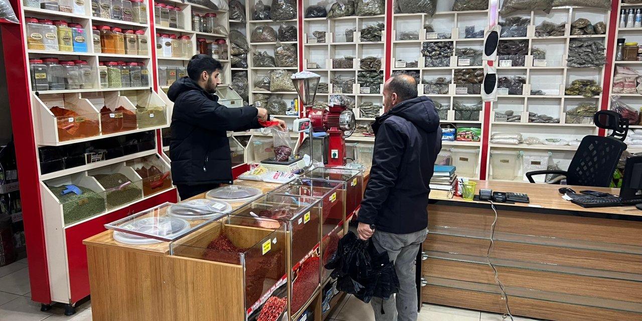 Yüksekova’da soğuk hava, bitkisel ürünlere talebi artırdı