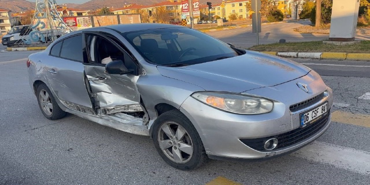 Erzincan’da trafik kazası: 4 yaralı