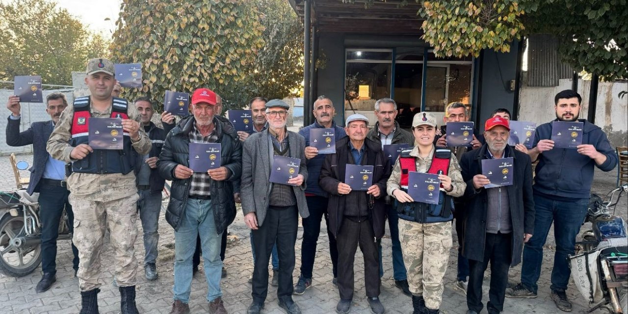 Iğdır’da "Kadına el kalkamaz" bilgilendirme faaliyeti yapıldı