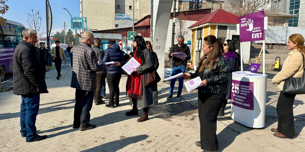 Yüksekova Belediyesi’nden 25 Kasım öncesi farkındalık çalışması