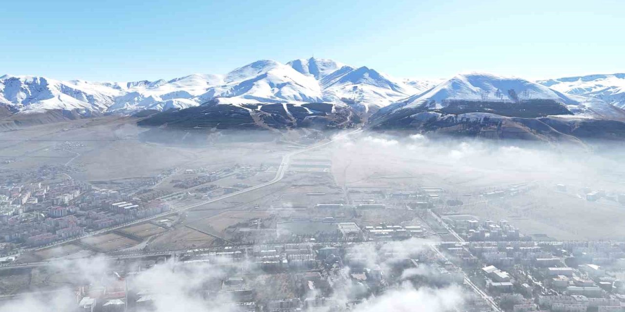 Erzurum'da sis etkili oldu