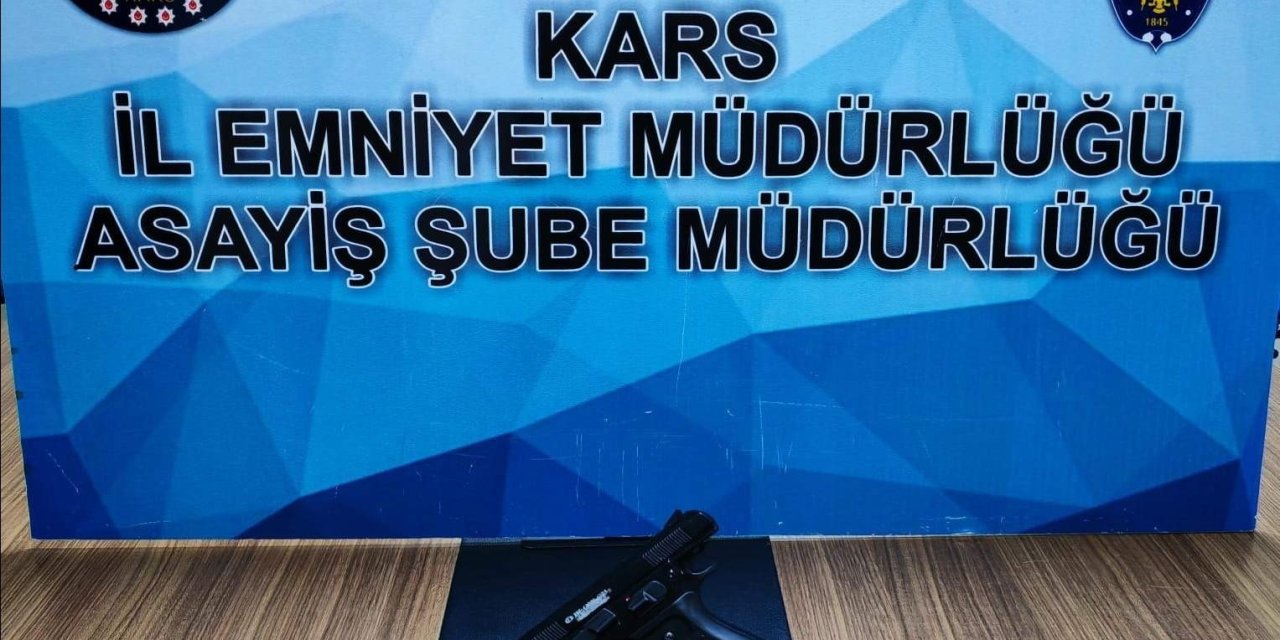 Kars’ta çok sayıda silah ve mühimmat yakalandı
