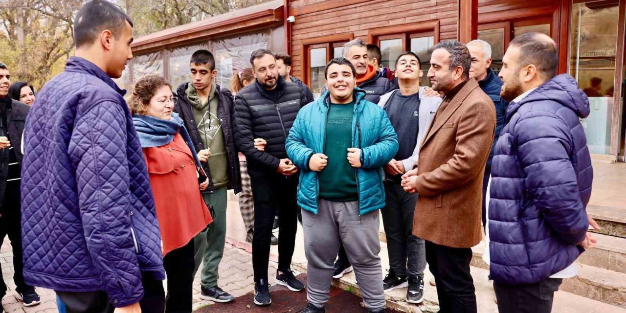 Başkan Ulutaş özel öğrencileri ağırladı