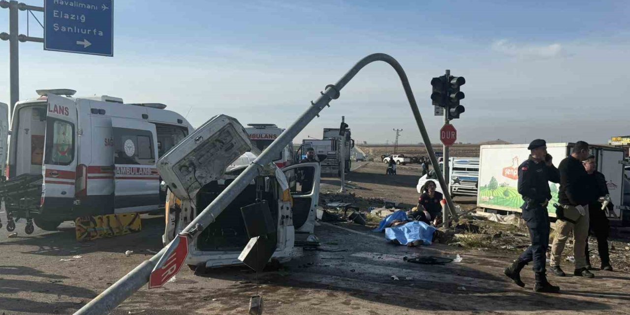 Diyarbakır’da 24 saatte iki kaza: 8 ölü, 14 yaralı