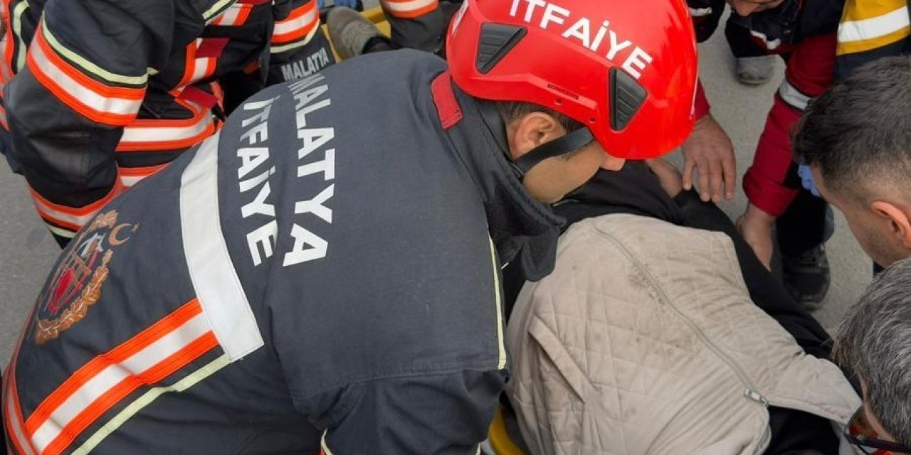 Malatya’da kamyonet ile kamyon çarpıştı: 1 kişi yaralandı