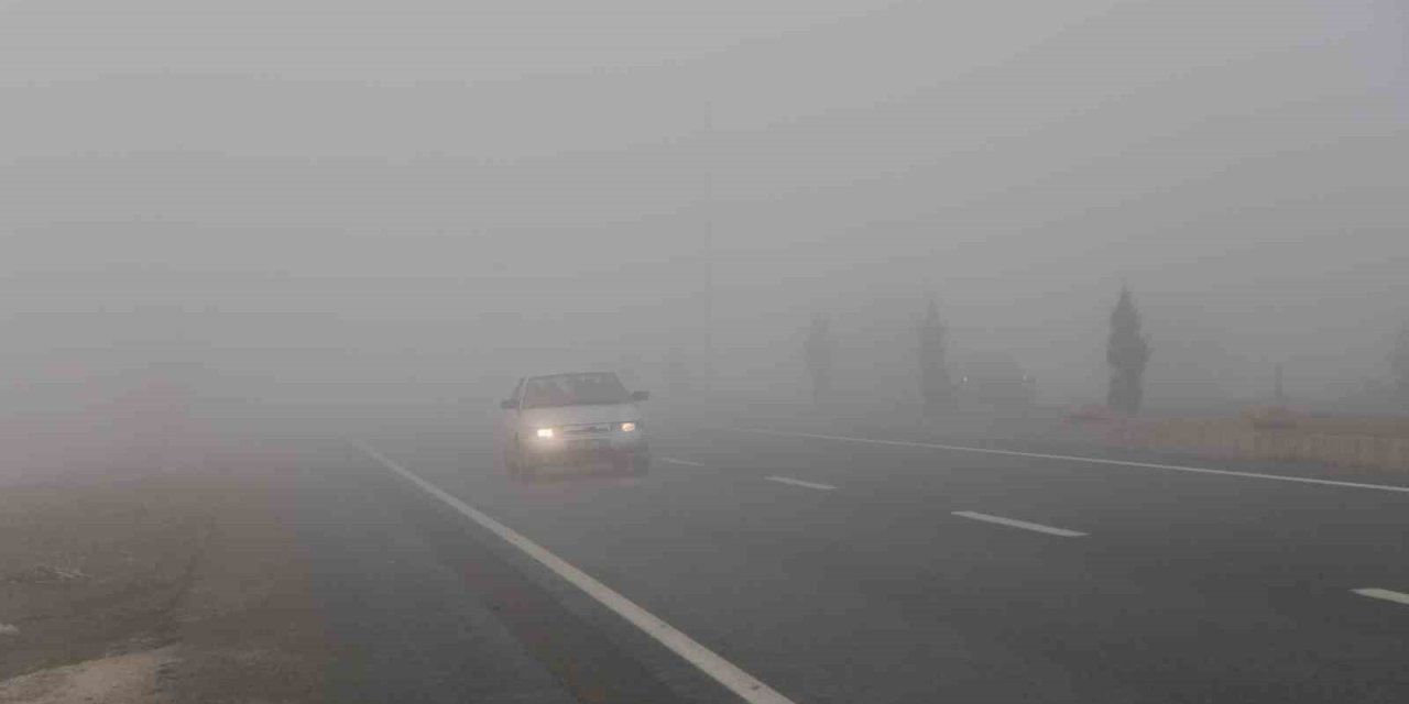 Elazığ’da sis etkili oldu