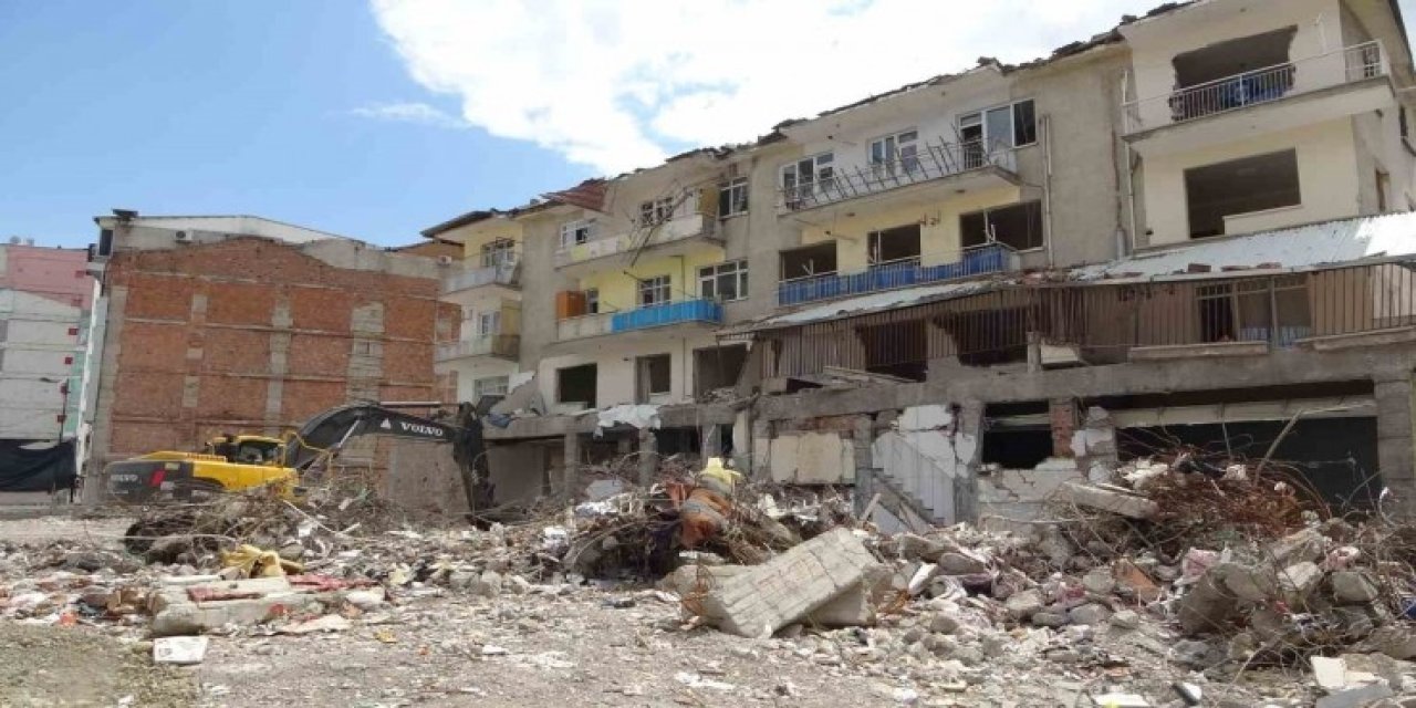 Balanlı Apartmanı davasında karar: 8 kişiye hapis cezası