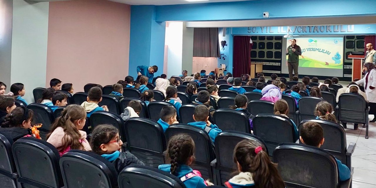 Yüksekova: 50. Yıl İlk-Orta Okulu’nda “Gıda Güvenliği ve Su Verimliliği” eğitimi