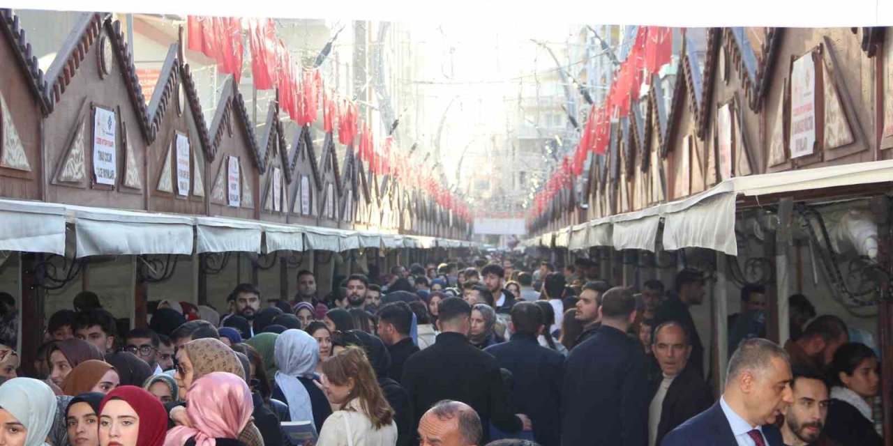 Cizre Kitap Fuarı, "Cezeri’nin İzinde, Kardeşlik Ruhuyla Türkiye Yüzyılı" temasıyla kapılarını açacak