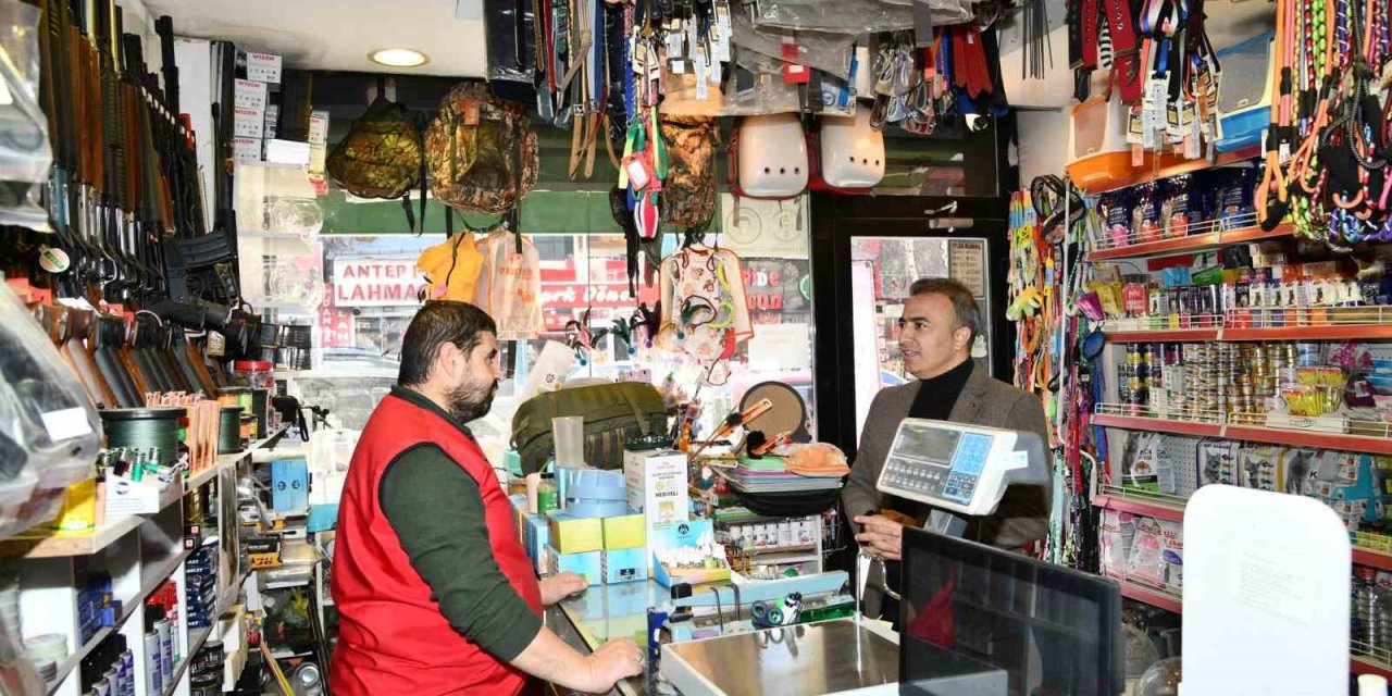 Vali Çiçek’ten esnaf ziyareti