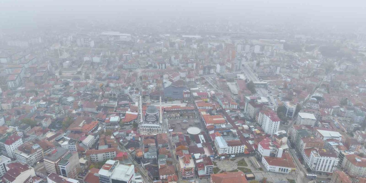 Elazığ’da 200 metreden şehir sis içinde kayboldu